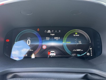 Photo 34 du bon plan RENAULT Captur 1.6 E-Tech hybride 145ch Techno Fast Track occasion à 20290 €