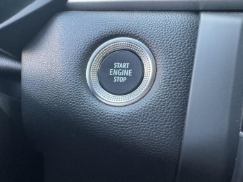 Photo 39 du bon plan RENAULT Captur 1.6 E-Tech hybride 145ch Techno Fast Track occasion à 20290 €