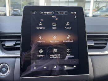 Photo 40 du bon plan RENAULT Captur 1.6 E-Tech hybride 145ch Techno Fast Track occasion à 20290 €