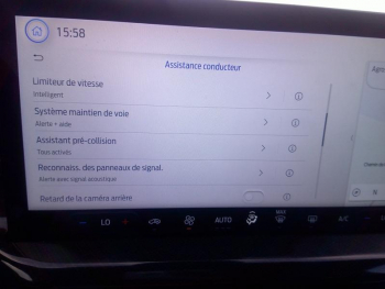 Photo 13 du bon plan FORD Focus 1.0 Flexifuel mHEV 125ch ST-Line X occasion à 21501 €