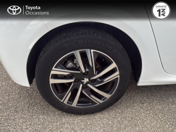 Photo 16 du bon plan PEUGEOT 208 1.2 PureTech 100ch S&S Style EAT8 occasion à 13990 €