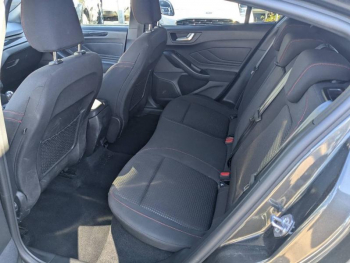 Photo 14 du bon plan FORD Focus 2.0 EcoBlue 150ch ST-Line X occasion à 20990 €