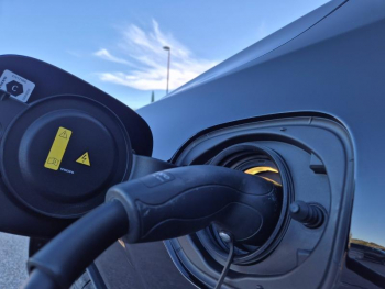 Photo 8 du bon plan VOLVO XC60 T6 Hybride Rechargeable 350ch Ultra Style Dark Geartronic 8 AWD occasion à 71900 €