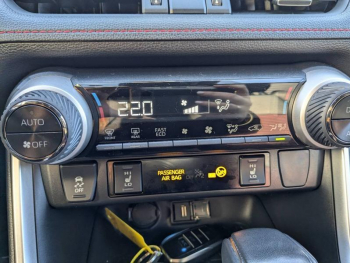 Photo 13 du bon plan SUZUKI Across 2.5 Hybride Rechargeable 306ch Pack 2023 occasion à 35990 €