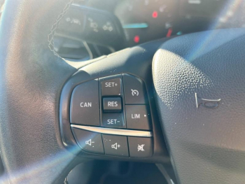 Photo 16 du bon plan FORD Fiesta 1.5 TDCi 85ch Stop&Start Titanium 3p occasion à 9490 €