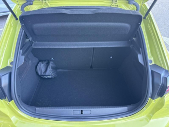 Photo 11 du bon plan PEUGEOT 208 1.2 Hybrid 136ch GT e-DCS6 occasion à 20990 €