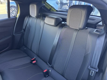 Photo 14 du bon plan PEUGEOT 208 1.2 Hybrid 136ch GT e-DCS6 occasion à 20990 €