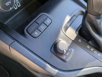 Photo 14 du bon plan FORD Ranger VUL 2.0 EcoBlue 170ch Stop&Start Super Cab XLT 4x4 BVA6 occasion à 27990 €