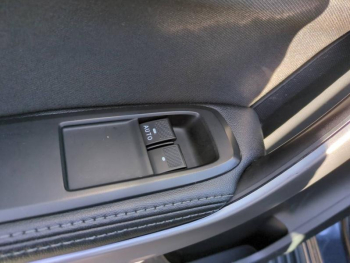 Photo 21 du bon plan FORD Ranger VUL 2.0 EcoBlue 170ch Stop&Start Super Cab XLT 4x4 BVA6 occasion à 27990 €