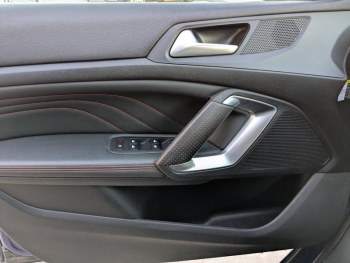 Photo 6 du bon plan PEUGEOT 308 1.5 BlueHDi 130ch S&S GT Line EAT8 7cv occasion à 14490 €