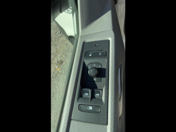 Photo 8 du bon plan VOLKSWAGEN Transporter Fg VUL 2.8T L1H1 2.0 TDI 150ch Business DSG7 occasion à 32900 €