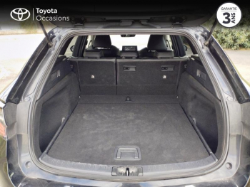 Photo 16 du bon plan TOYOTA Corolla Touring Spt 1.8 140ch Design MY23 occasion à 27980 €