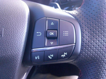 Photo 14 du bon plan FORD Puma 1.0 EcoBoost 125ch mHEV ST-Line DCT7 occasion à 21901 €