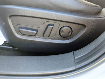 Photo 20 du bon plan MAZDA CX-30 2.0 e-SKYACTIV-X M-Hybrid 186ch Exclusive BVA 2022 occasion à 21990 €