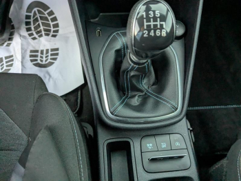 Photo 16 du bon plan FORD Fiesta 1.0 Flexifuel 95ch Active X 5p occasion à 17400 €