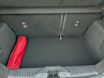 Photo 20 du bon plan FORD Fiesta 1.0 Flexifuel 95ch Active X 5p occasion à 17400 €