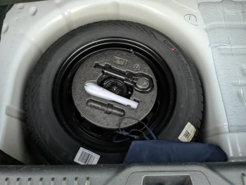 Photo 21 du bon plan FORD Fiesta 1.0 Flexifuel 95ch Active X 5p occasion à 17400 €