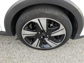 Photo 22 du bon plan FORD Fiesta 1.0 Flexifuel 95ch Active X 5p occasion à 17400 €