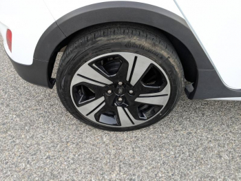 Photo 23 du bon plan FORD Fiesta 1.0 Flexifuel 95ch Active X 5p occasion à 17400 €