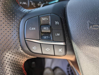 Photo 13 du bon plan FORD Puma 1.0 EcoBoost 125ch S&S mHEV ST-Line Powershift occasion à 18500 €