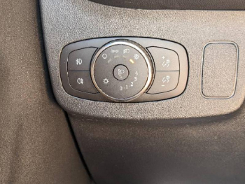 Photo 15 du bon plan FORD Puma 1.0 EcoBoost 125ch S&S mHEV ST-Line Powershift occasion à 18500 €