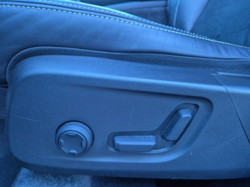 Photo 19 du bon plan VOLVO XC40 T5 Recharge 180 + 82ch R-Design DCT 7 occasion à 33490 €