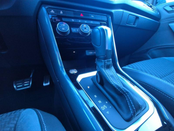 Photo 19 du bon plan VOLKSWAGEN T-Roc 1.5 TSI EVO 150ch R-Line DSG7 occasion à 28990 €