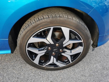 Photo 21 du bon plan FORD EcoSport 1.0 EcoBoost 140ch ST-Line Euro6.2 occasion à 13490 €