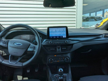 Photo 9 du bon plan FORD Focus 1.0 EcoBoost 125ch ST-Line occasion à 15800 €