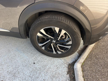 Photo 24 du bon plan PEUGEOT 2008 1.2 PureTech 130ch S&S Allure Business occasion à 13980 €