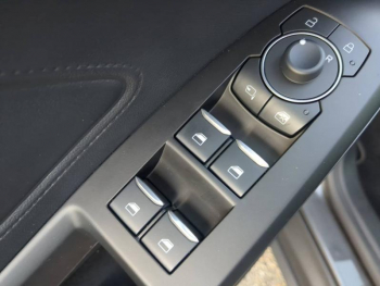 Photo 16 du bon plan FORD Focus 1.0 Flexifuel mHEV 125ch Titanium X Business occasion à 22990 €