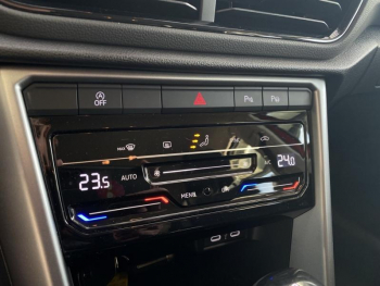 Photo 16 du bon plan VOLKSWAGEN T-Roc 1.5 TSI EVO 150ch Life Plus DSG7 occasion à 26990 €