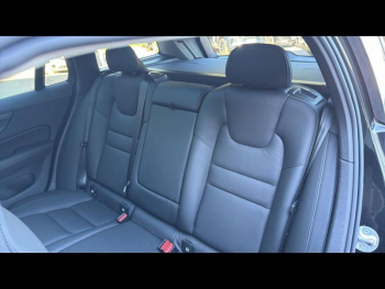 Photo 35 du bon plan VOLVO V60 B4 197ch Ultra Style Dark DCT 7 occasion à 47900 €