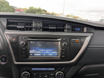 Photo 8 du bon plan TOYOTA Auris 100 VVT-i Dynamic occasion à 11995 €