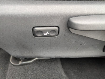 Photo 15 du bon plan TOYOTA Auris 100 VVT-i Dynamic occasion à 11995 €