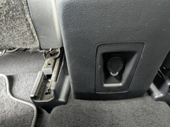 Photo 21 du bon plan TOYOTA Auris 100 VVT-i Dynamic occasion à 11995 €