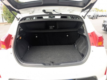 Photo 22 du bon plan TOYOTA Auris 100 VVT-i Dynamic occasion à 11995 €