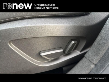 Photo 13 du bon plan RENAULT Captur 1.6 E-Tech hybride rechargeable 160ch Initiale Paris -21 occasion à 19400 €