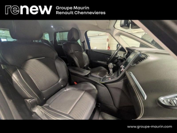 Photo 14 du bon plan RENAULT Scenic 1.3 TCe 160ch energy Intens EDC occasion à 16390 €