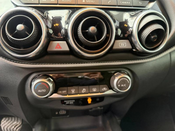 Photo 32 du bon plan NISSAN Juke 1.6 Hybrid 143ch PremiÃ¨re Edition 2022.5 occasion à 23500 €