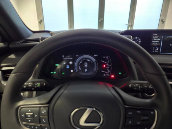 Photo 4 du bon plan LEXUS UX 250h 2WD Pack MY21 occasion à 24990 €