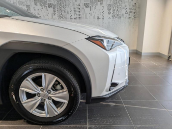 Photo 16 du bon plan LEXUS UX 250h 2WD Pack MY21 occasion à 24990 €