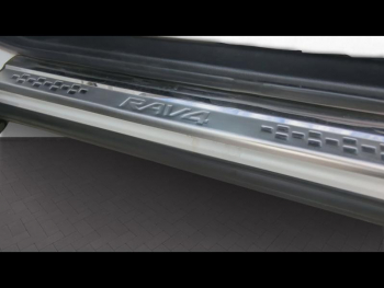 Photo 22 du bon plan TOYOTA RAV4 143 D-4D Dynamic 2WD occasion à 13390 €