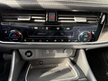 Photo 27 du bon plan NISSAN X-Trail e-4orce 213ch Tekna+ occasion à 32500 €