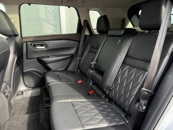 Photo 33 du bon plan NISSAN X-Trail e-4orce 213ch Tekna+ occasion à 32500 €