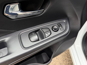 Photo 18 du bon plan NISSAN Micra 1.0 IG-T 92ch Acenta 2021.5 occasion à 14500 €