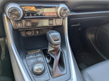 Photo 14 du bon plan SUZUKI Across 2.5 Hybride Rechargeable 306ch Pack 2023 occasion à 35990 €