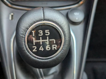 Photo 19 du bon plan FORD Puma 1.0 Flexifuel 125ch S&S mHEV Titanium occasion à 19380 €