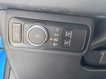 Photo 18 du bon plan FORD Mustang Mach-E 351ch Extended Range 99kWh AWD 9cv occasion à 28990 €