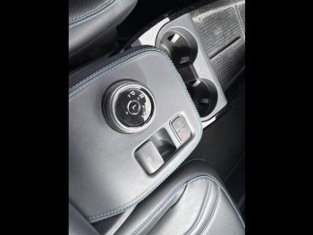 Photo 24 du bon plan FORD Mustang Mach-E 351ch Extended Range 99kWh AWD 9cv occasion à 28990 €